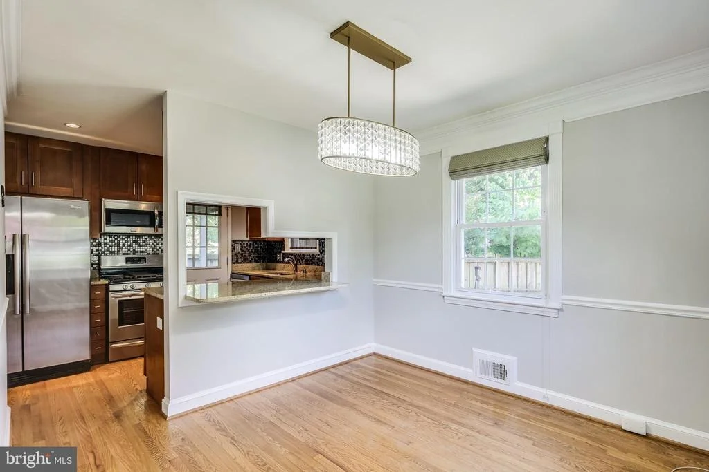 Photo of 505 E SCHUYLER ROAD