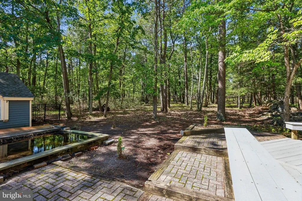 Photo of 3 POINTE VIEW CIRCLE