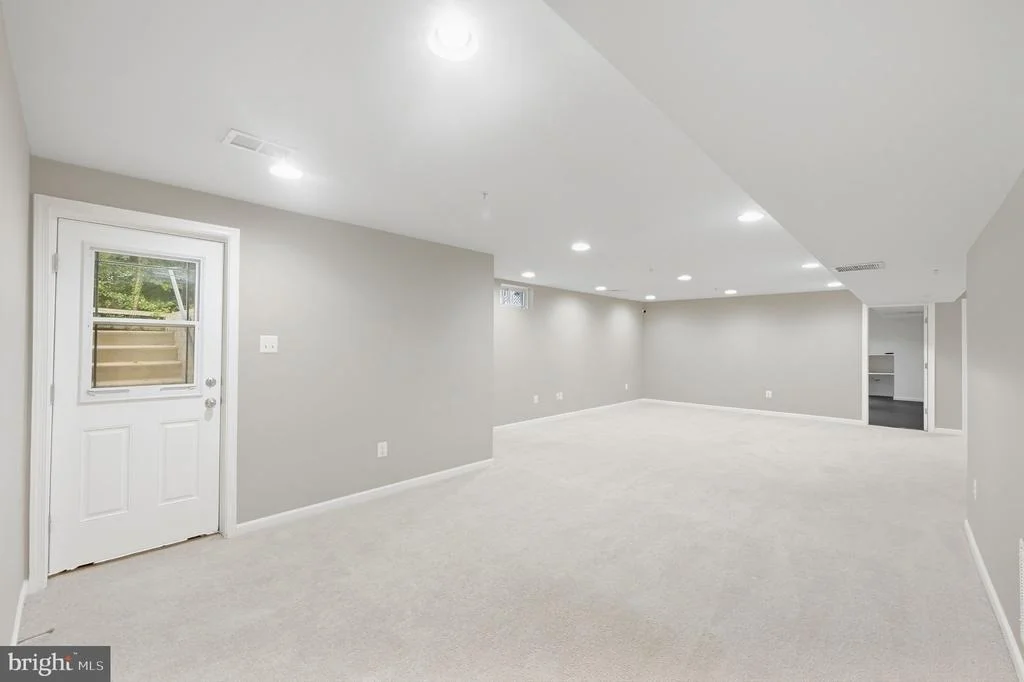 Photo of 3012 LAKE FOREST DRIVE