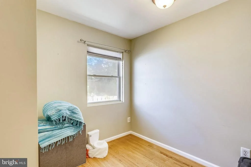 Photo of 816 HILLSBORO DRIVE