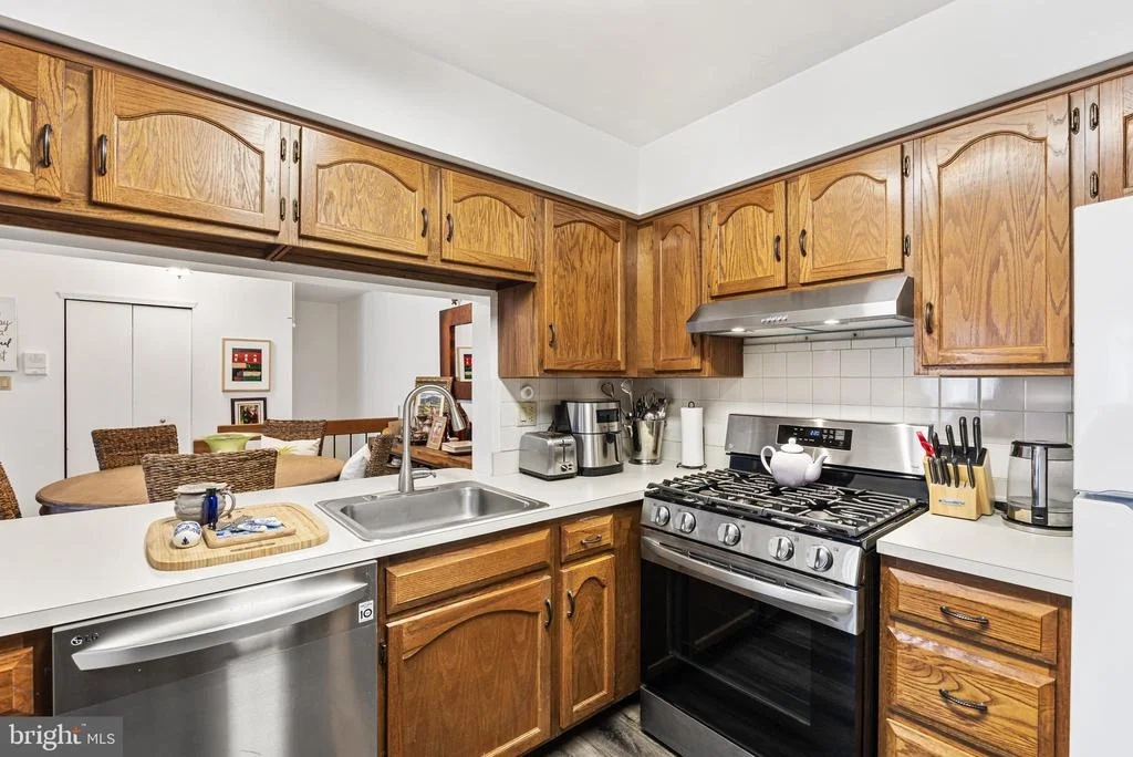 Photo of 4802 ADELAIDE DRIVE