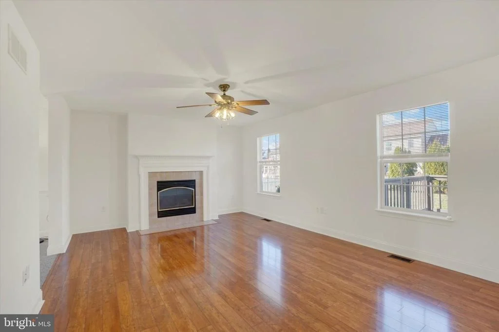 Photo of 3014 BITTERNUT BOULEVARD