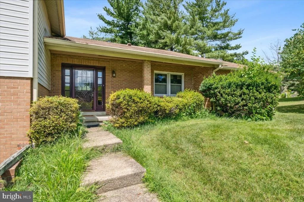 Photo of 6198 VIEWSITE COURT
