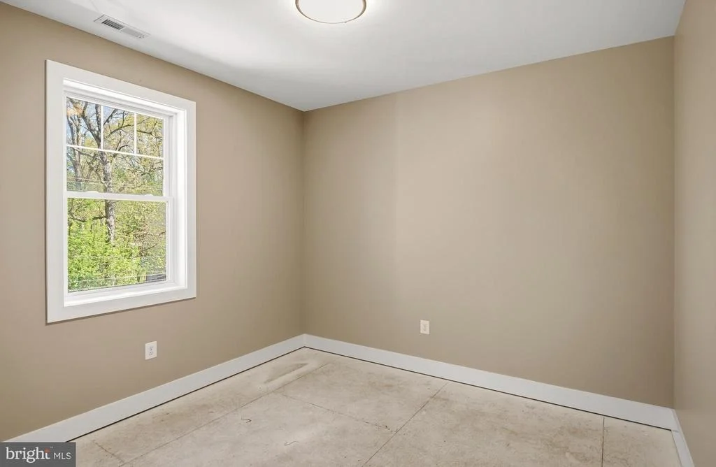 Photo of 584 PARK ROAD