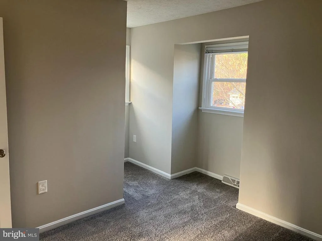 Photo of 114 BUCKINGHAM DRIVE