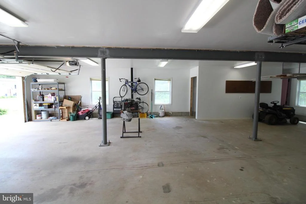 Photo of 10311 LOMOND DRIVE