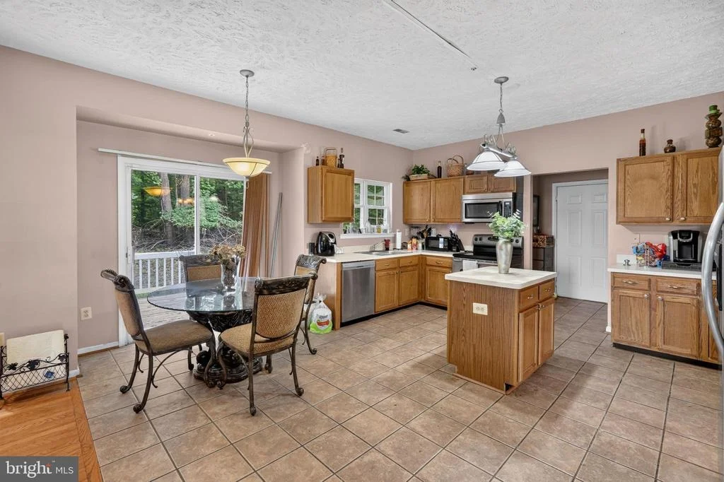Photo of 9106 HELMSLEY DRIVE