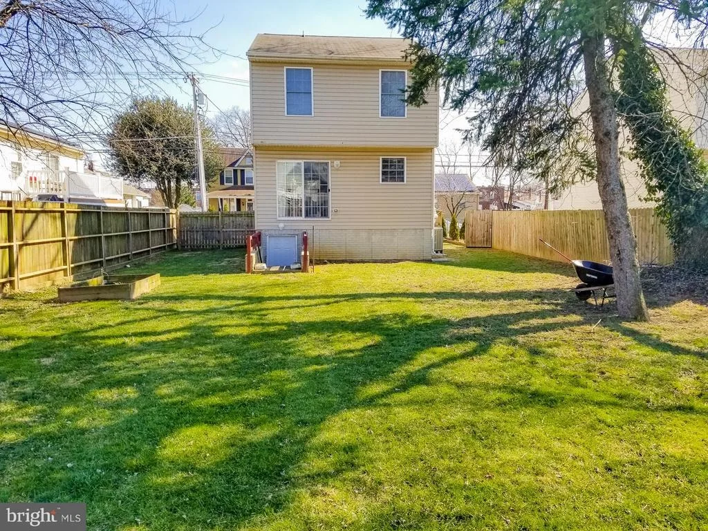 Photo of 218 TOWNSEND AVENUE