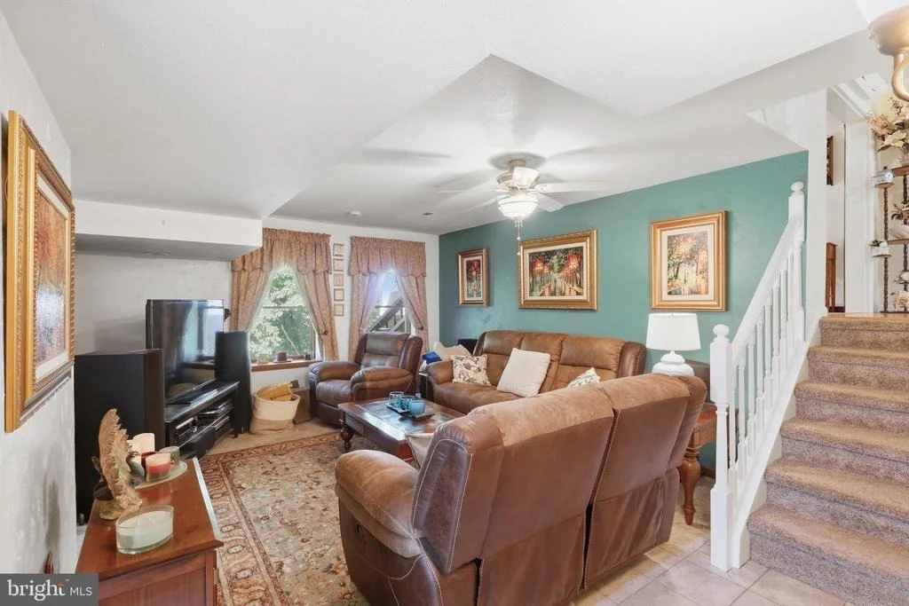 Photo of 24 SYDNEY CIRCLE