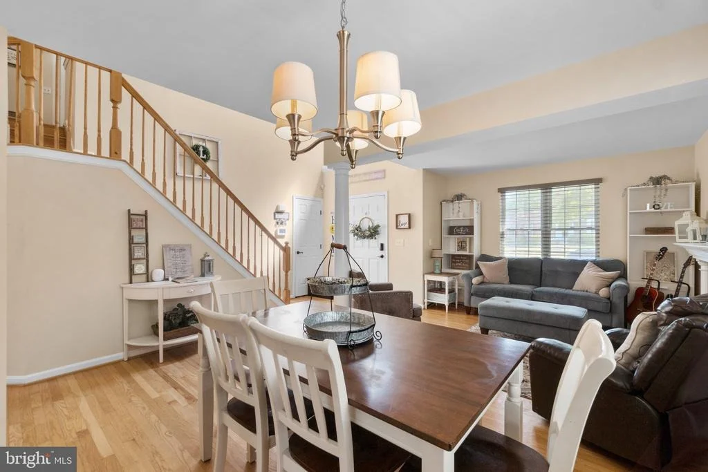 Photo of 814 WELLESLEY COURT