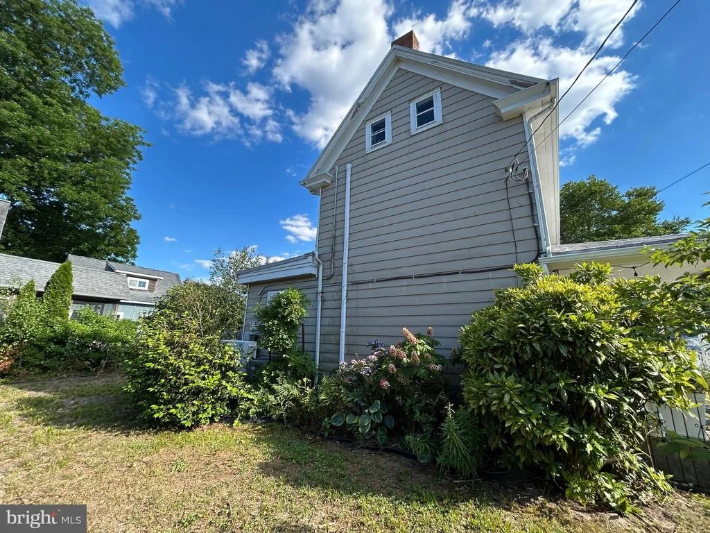 Photo of 203 WALNUT STREET