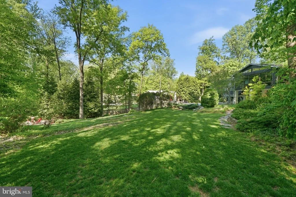 Photo of 15130 SPRINGFIELD ROAD
