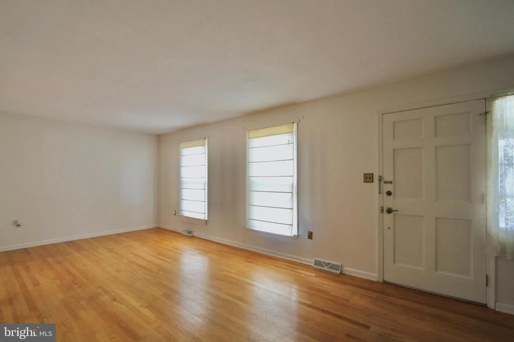 Photo of 789 MILLER DRIVE