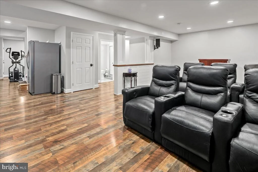 Photo of 9426 MOUNT VERNON CIRCLE