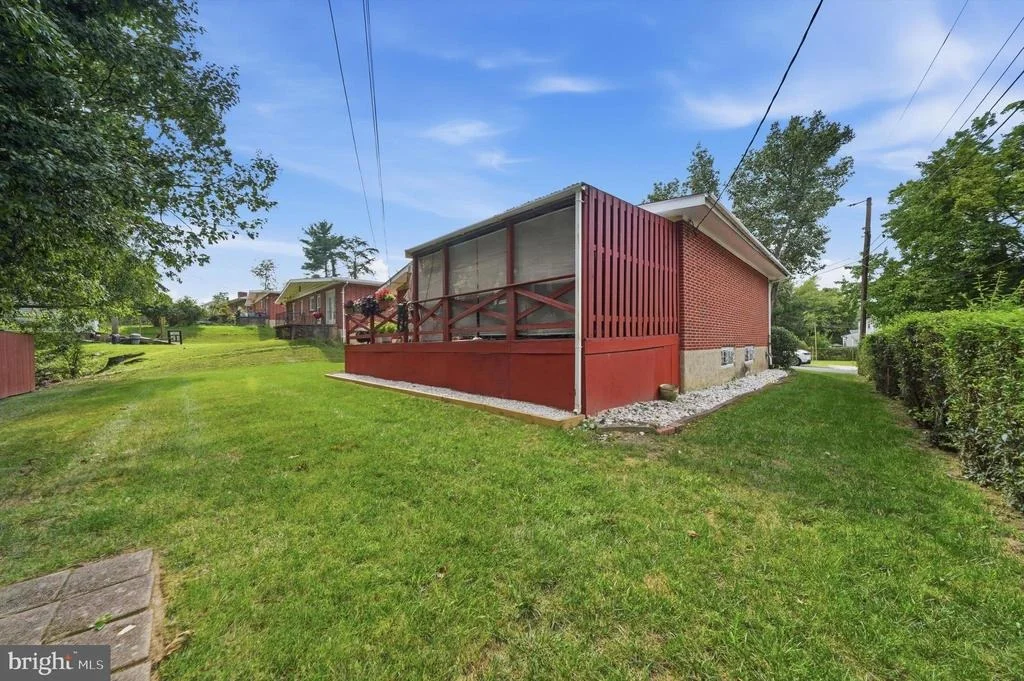 Photo of 3313 WOODRIPPLE ROAD