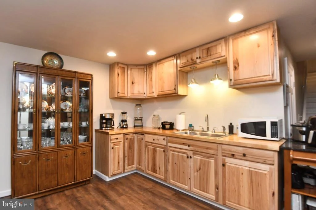 Photo of 881 SHADOWS DRIVE