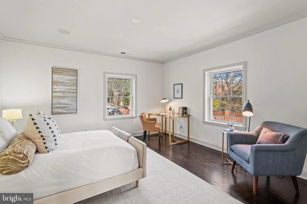 Photo of 1698 32ND STREET NW
