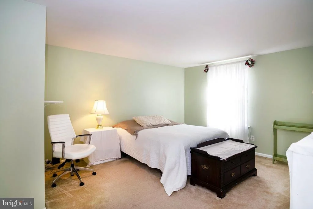 Photo of 18 ABERDEEN DRIVE