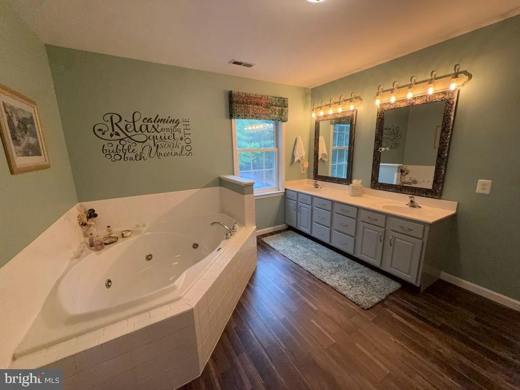 Photo of 13611 PERIMETER DRIVE