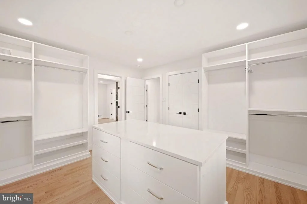 Photo of 8355 ALVORD STREET