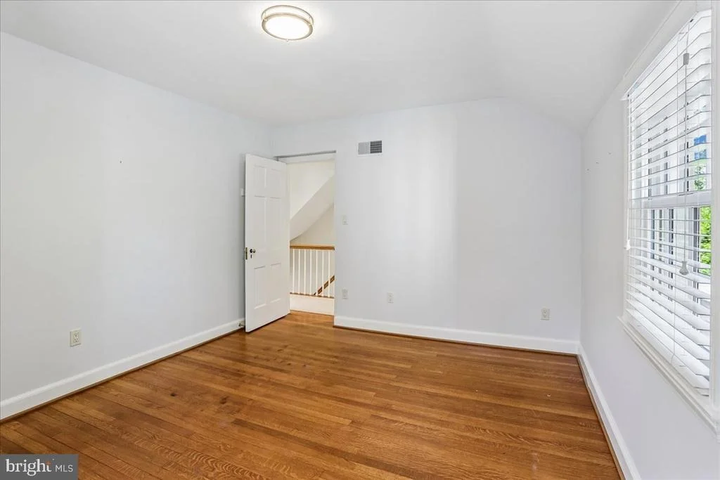 Photo of 3202 PICKWICK LANE