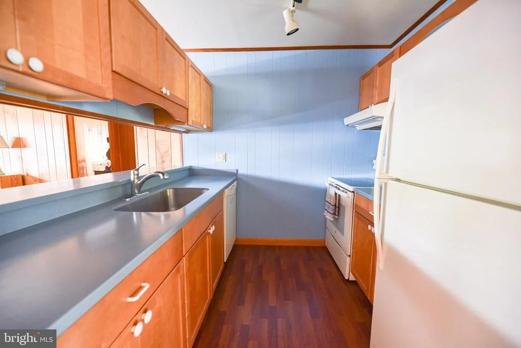 Photo of 503 FAIRWAY DRIVE