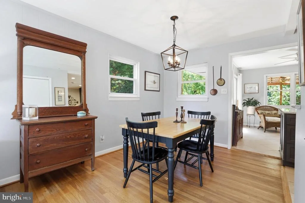 Photo of 735 WARREN DRIVE