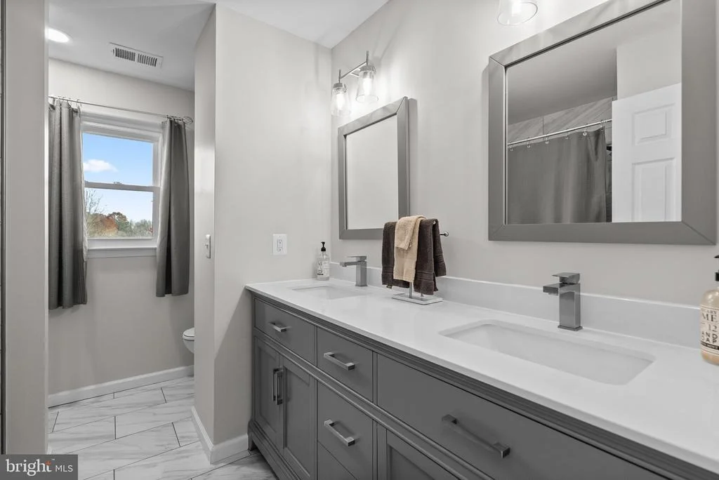 Photo of 9716 HUNTMASTER ROAD