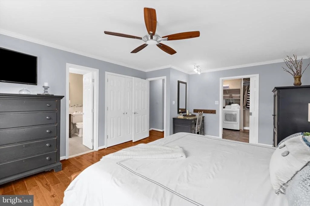 Photo of 527 BAY HILLS DRIVE