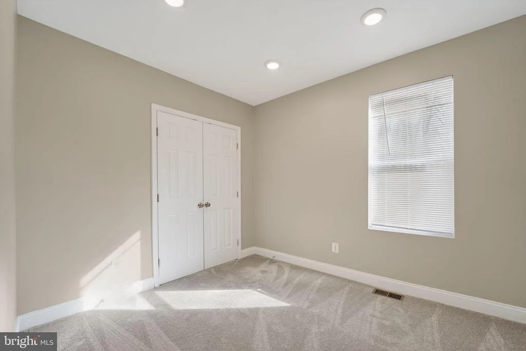 Photo of 418 1ST AVENUE
