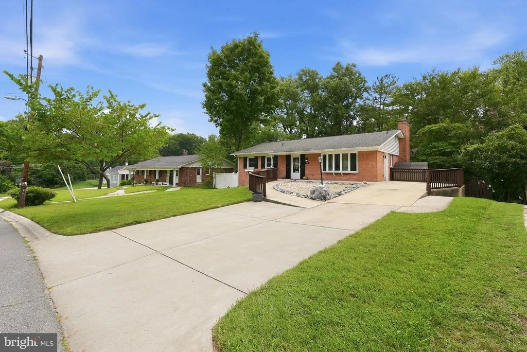 Photo of 2604 WOODEDGE ROAD