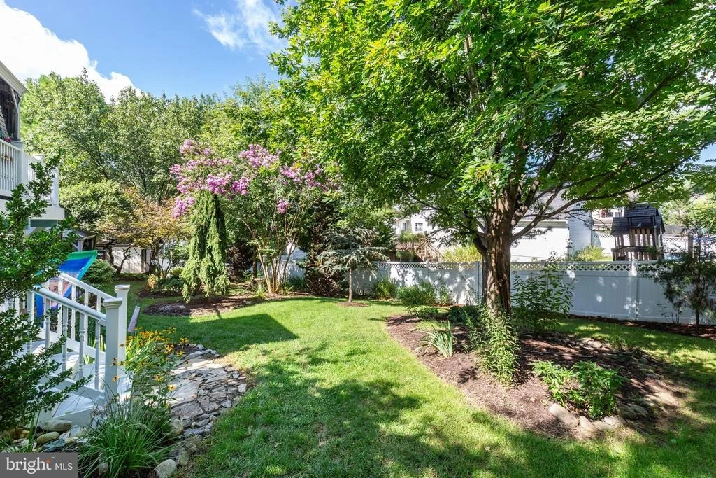 Photo of 566 RICH MAR STREET