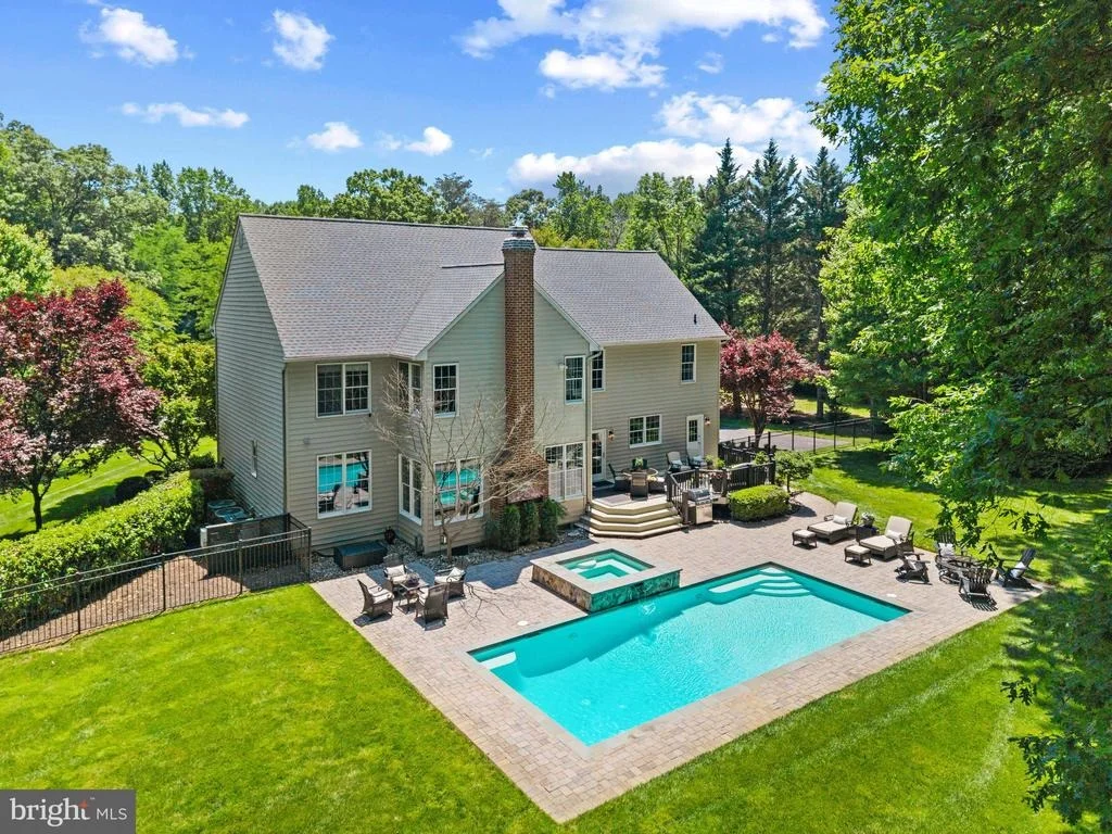 Photo of 2012 PENDERBROOKE DRIVE