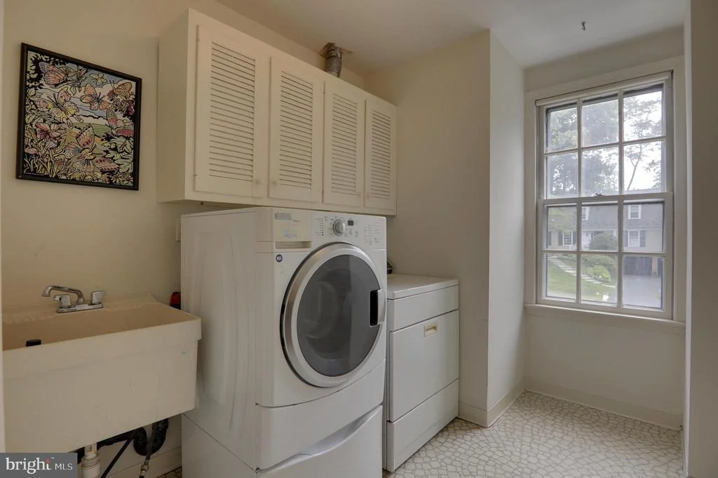 Photo of 8217 WINDSOR VIEW TERRACE
