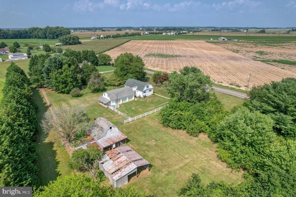 Photo of 2069 E DENNEYS ROAD