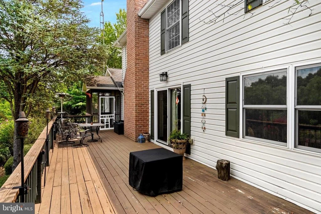 Photo of 955 STAYMAN DRIVE