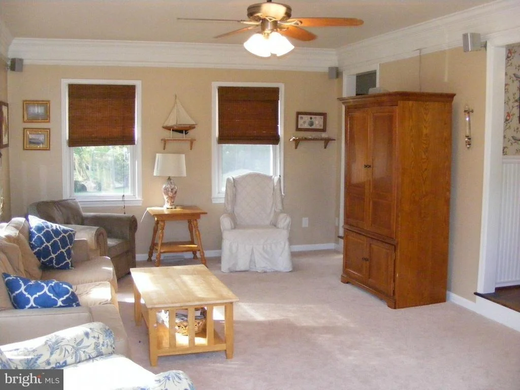 Photo of 17104 WATERLOO ROAD