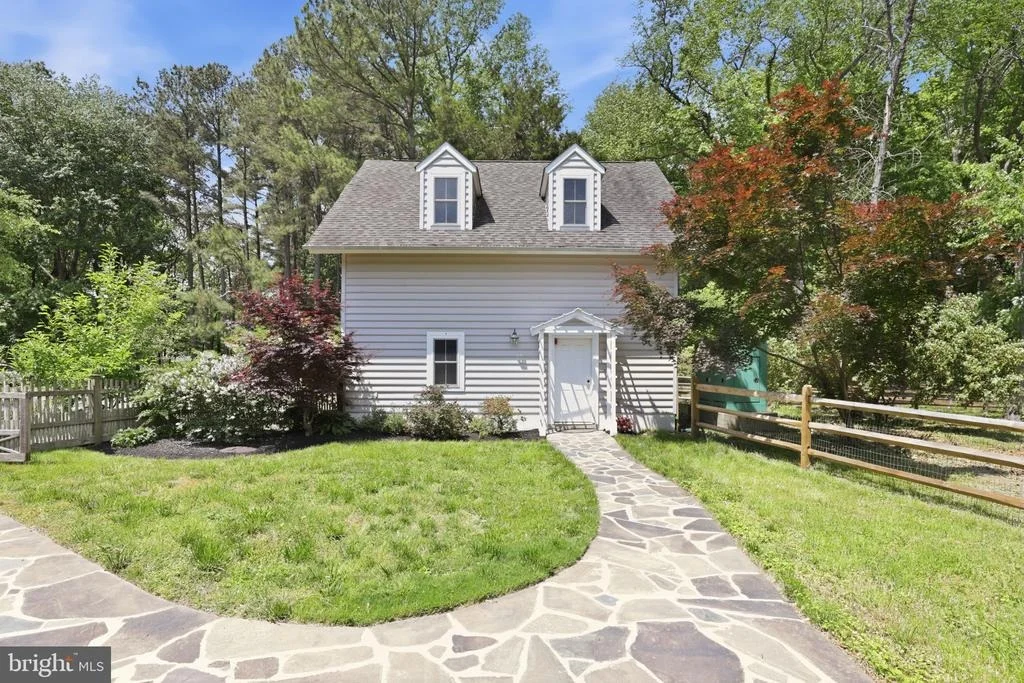 Photo of 5865 DEALE BEACH ROAD