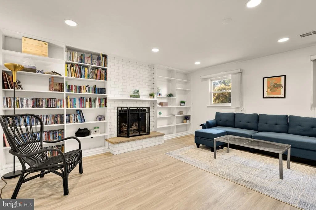 Photo of 1005 RUPPERT ROAD