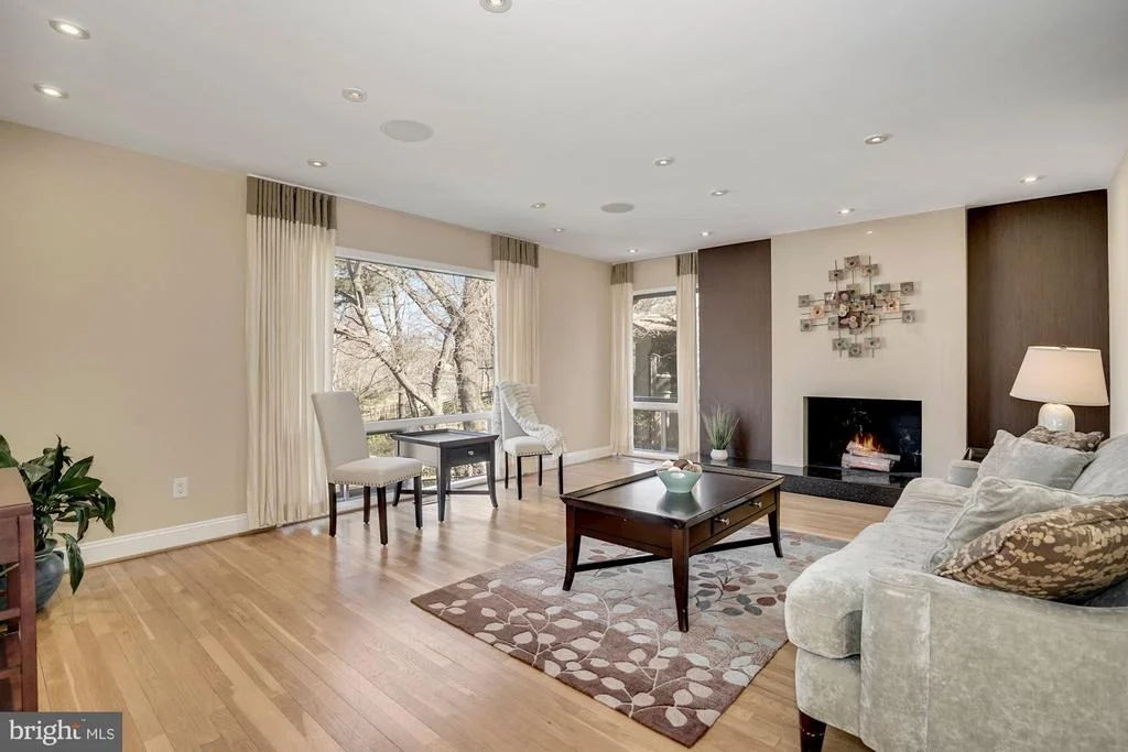 Photo of 3010 CUNNINGHAM DRIVE