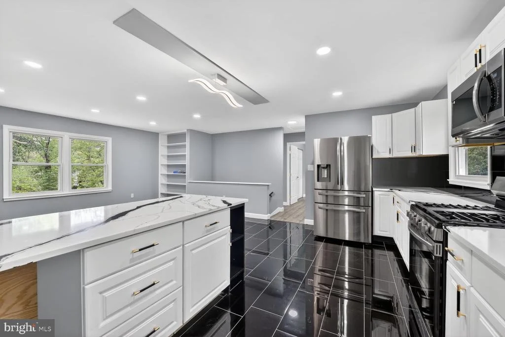 Photo of 3604 HALLOWAY N