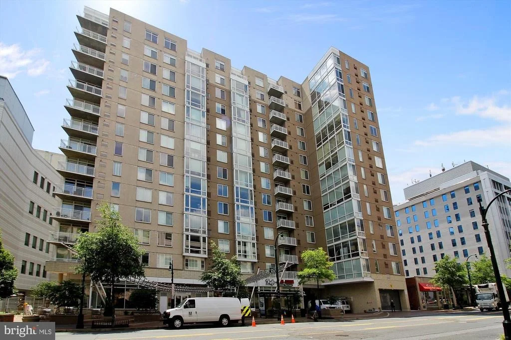 Photo of Unit 1106 at 930 WAYNE AVENUE