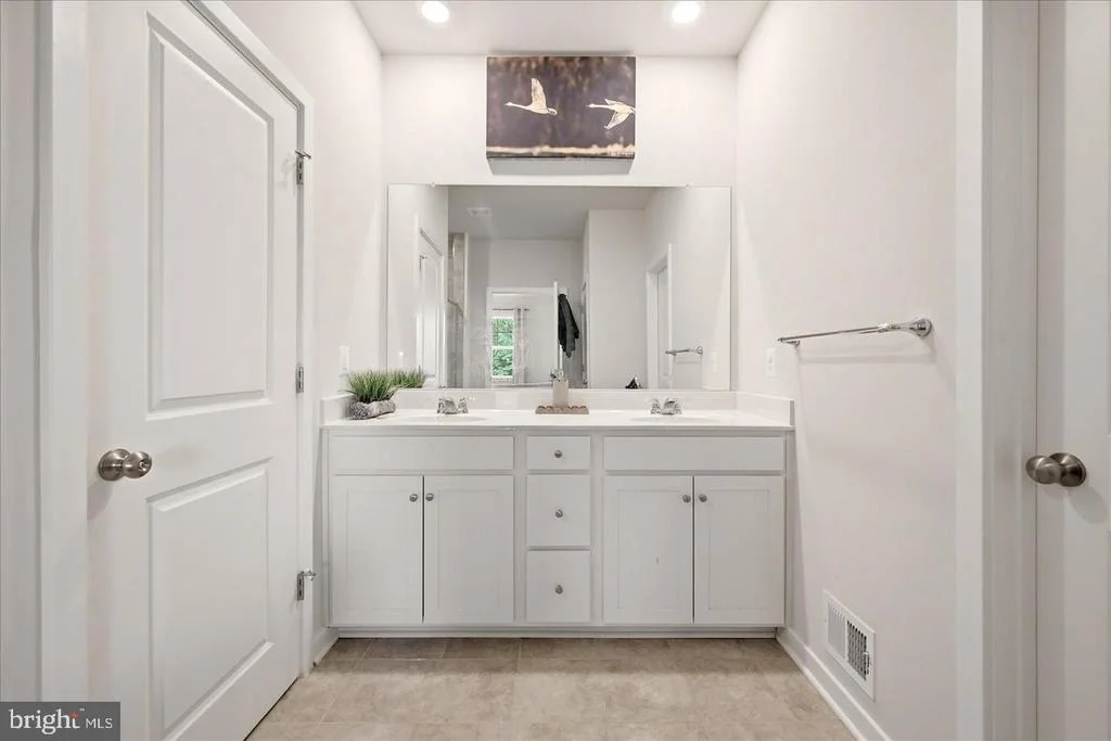 Photo of 2319 HAWKSHILL DRIVE