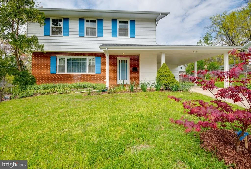 Photo of 129 HEDGEWOOD DRIVE