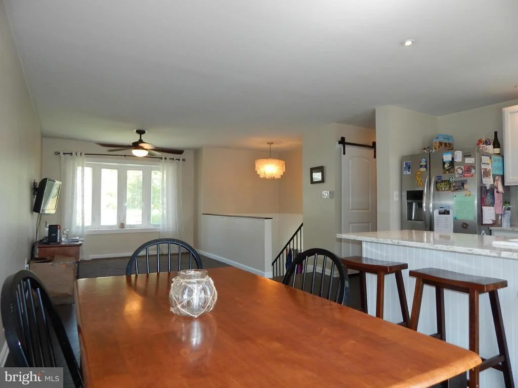 Photo of 107 PINEVIEW AVENUE