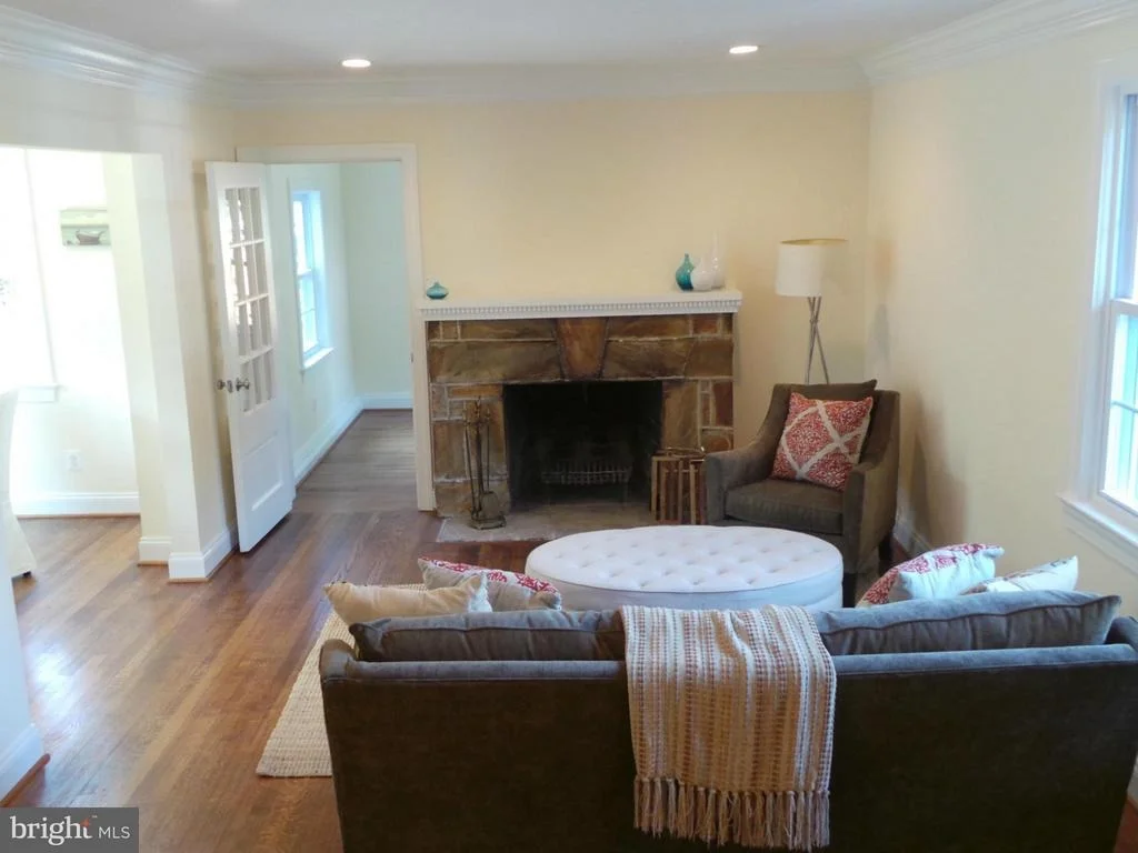 Photo of 1508 OAKCREST DRIVE