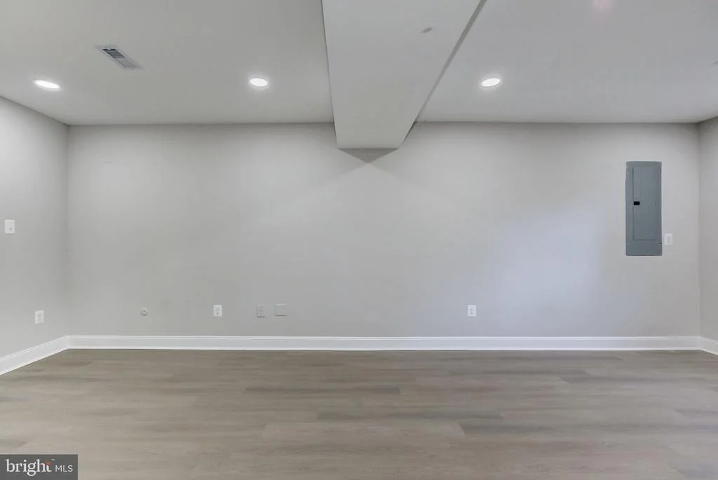 Photo of 2624 OAKLEY DRIVE