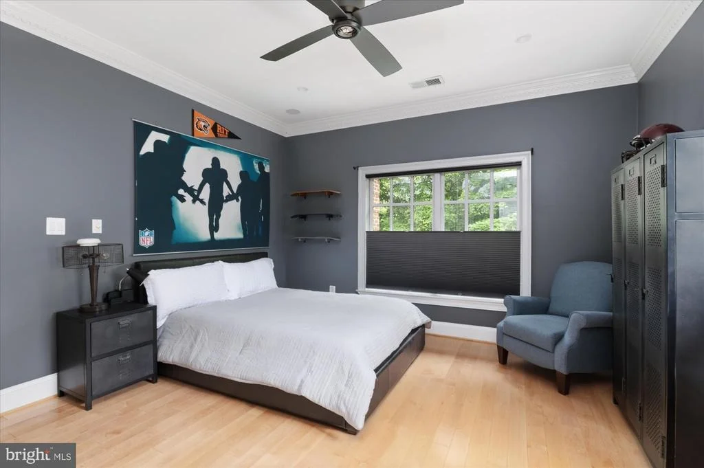 Photo of 4115 40TH PLACE N