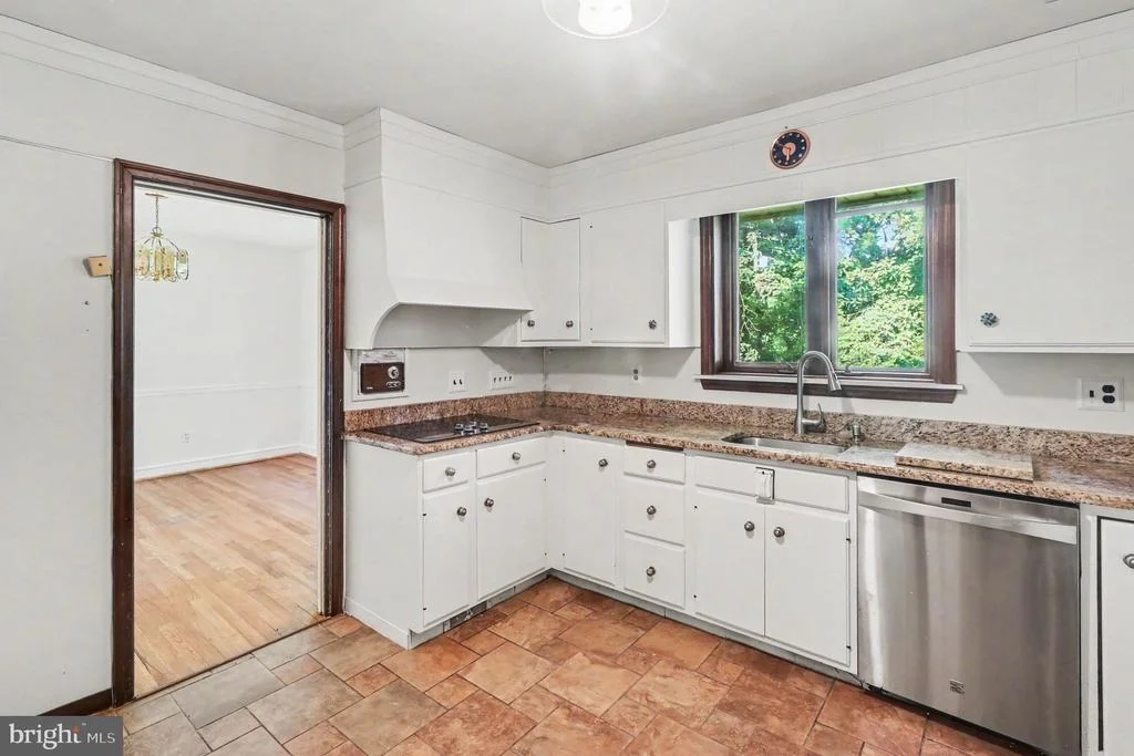 Photo of 1202 HILLSIDE BOULEVARD