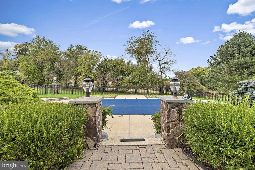 Photo of 2304 WILLOW VALE DRIVE